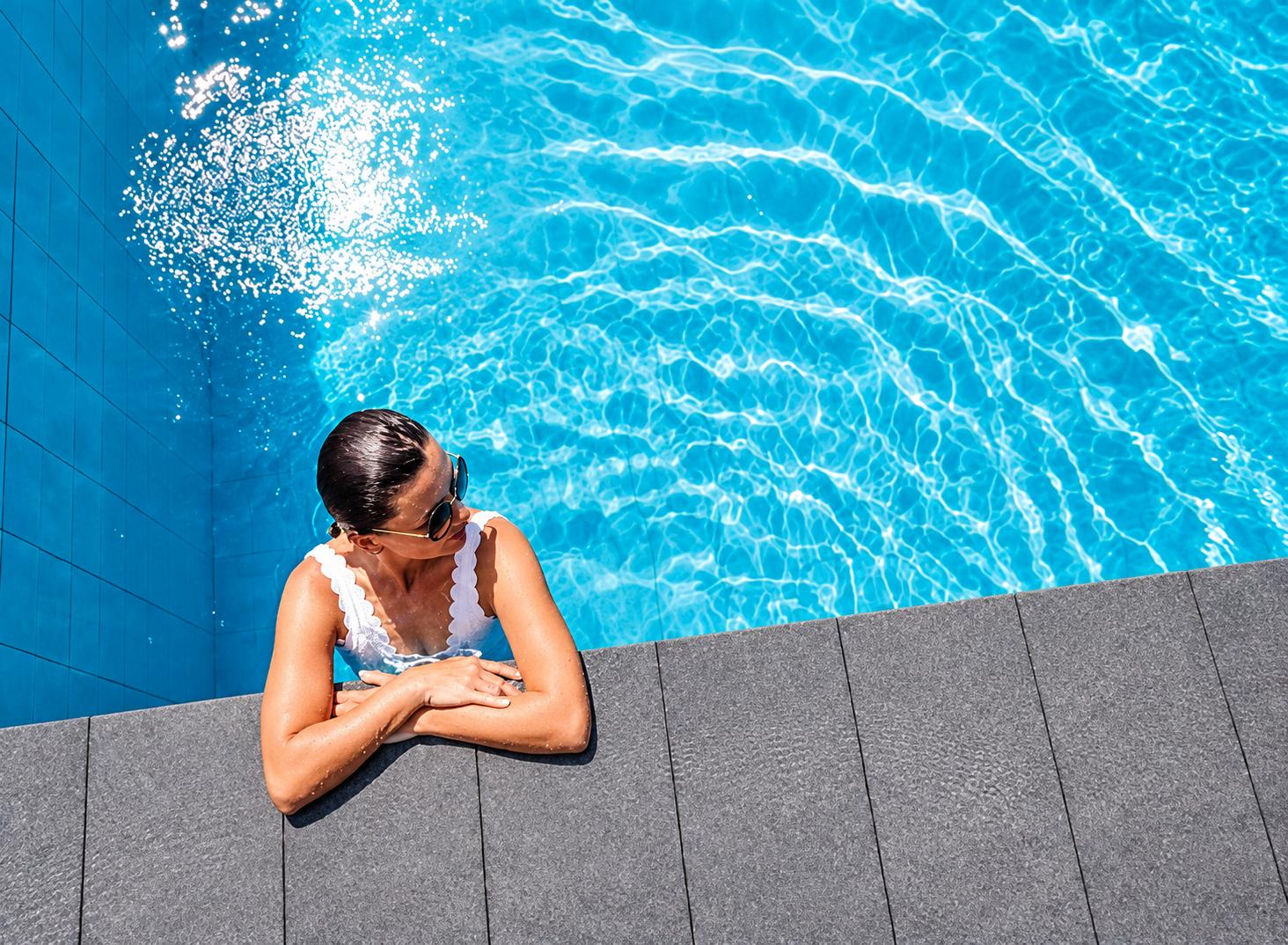 Swimming pool at Promesa Fremont, Chinchpokli