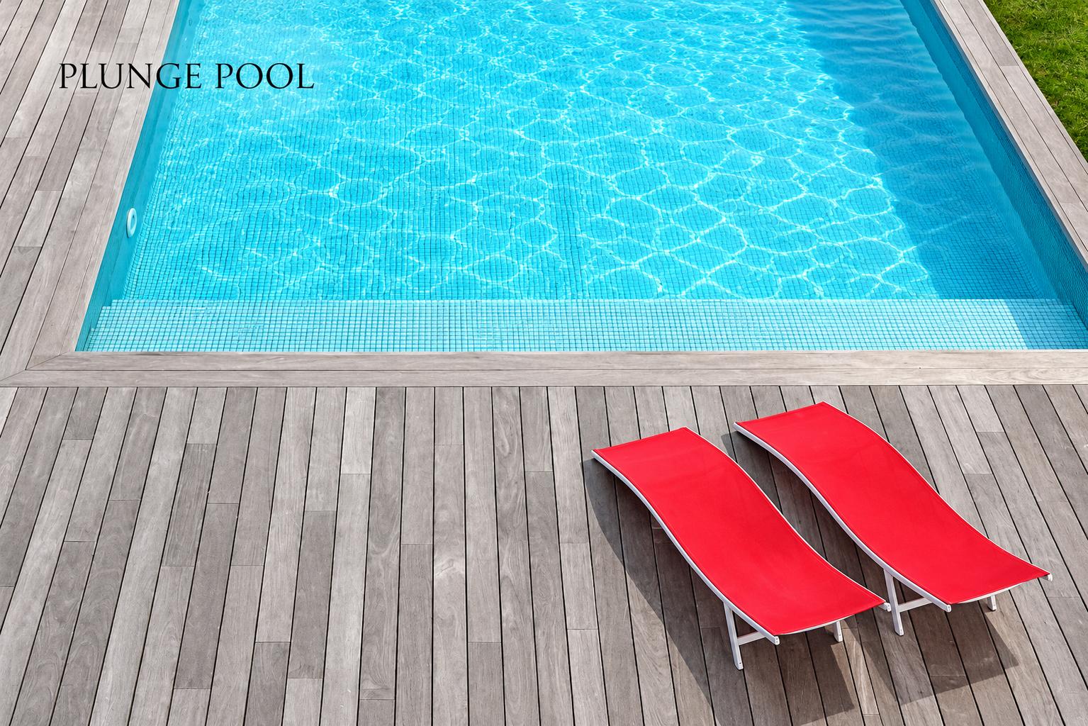 Swimming pool at Shapoorji Pallonji BKC 9, Bandra East