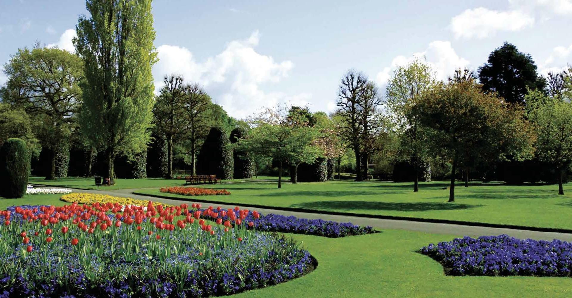 Landscaped gardens at Lodha Bellevue, Mahalakshmi